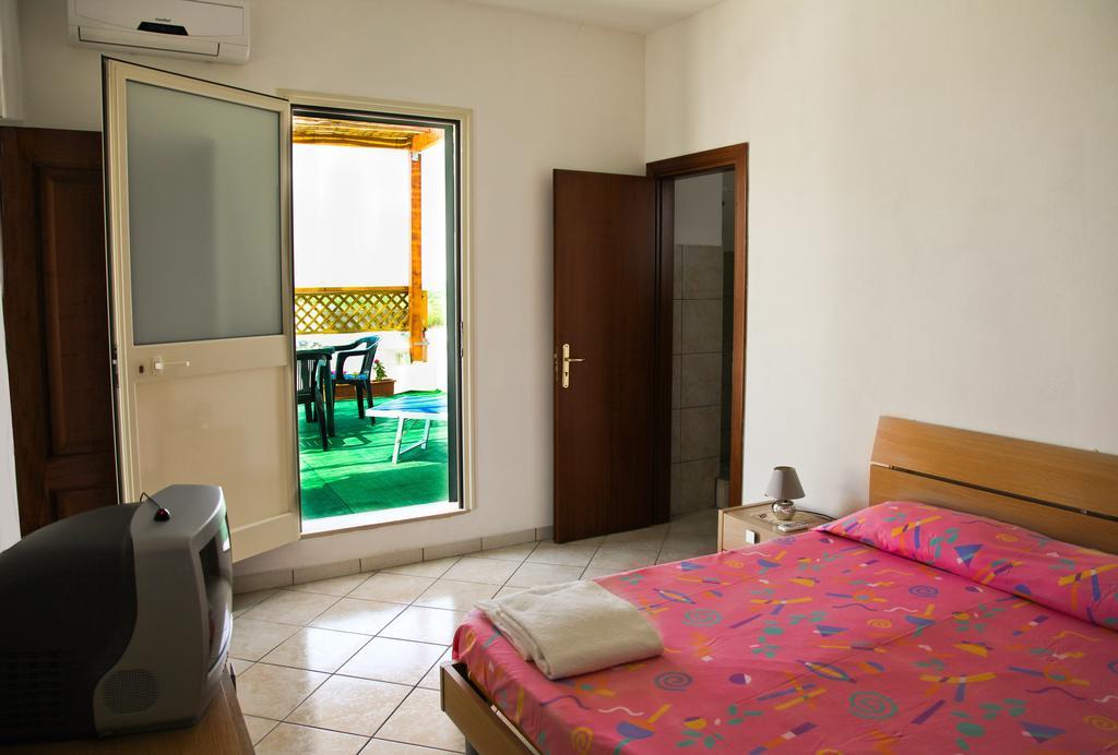 Bonjour Bed and Breakfast Morciano di Leuca Rum bild